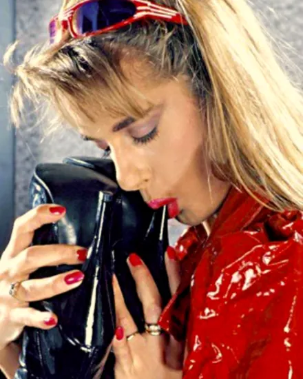 Geile Frauen in Lack, Leder oder Latex beim Telefonsex